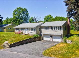 21 Holiday Ln, Enfield, CT 06082