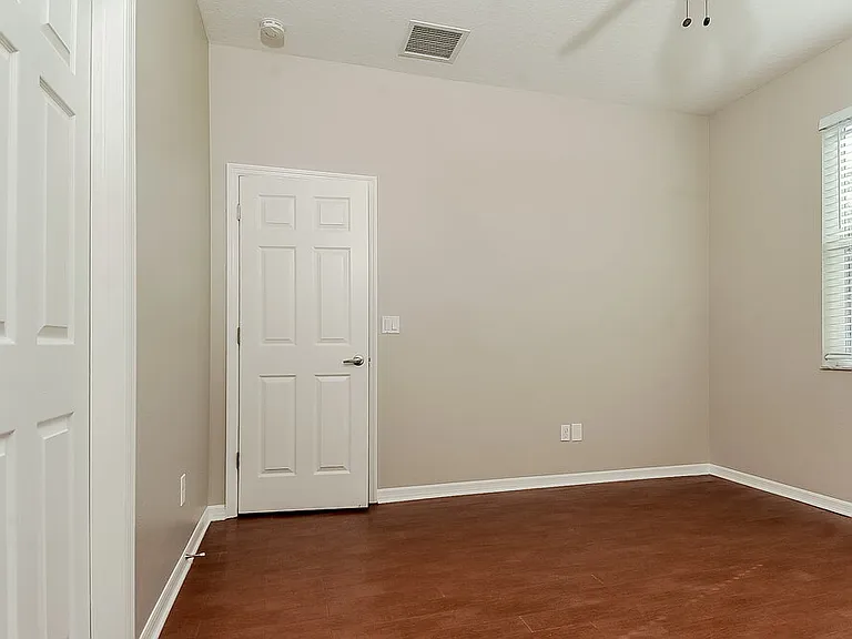 915 Parker Den Dr — Photo 11