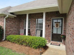 639 Huntington Dr, Brandon, MS 39047