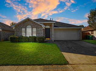 713 Azalea Ln, Cedar Hill, TX 75104