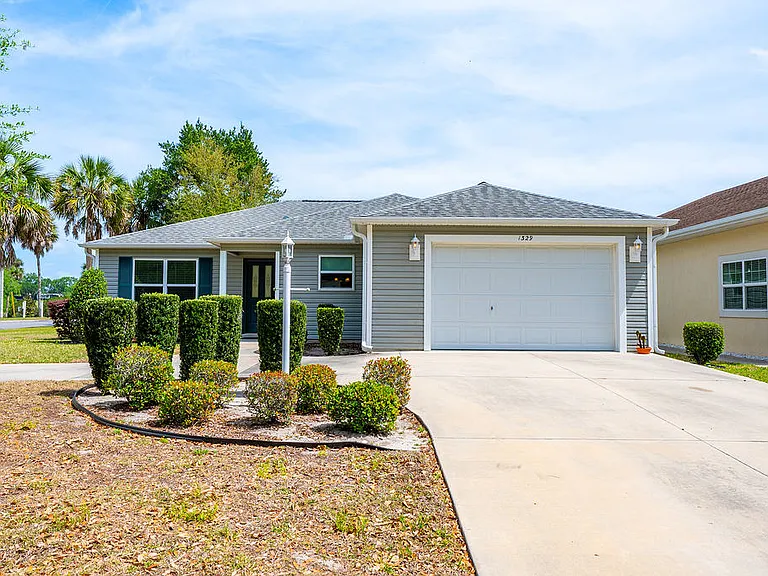 1329 Paradise Dr — Photo 1