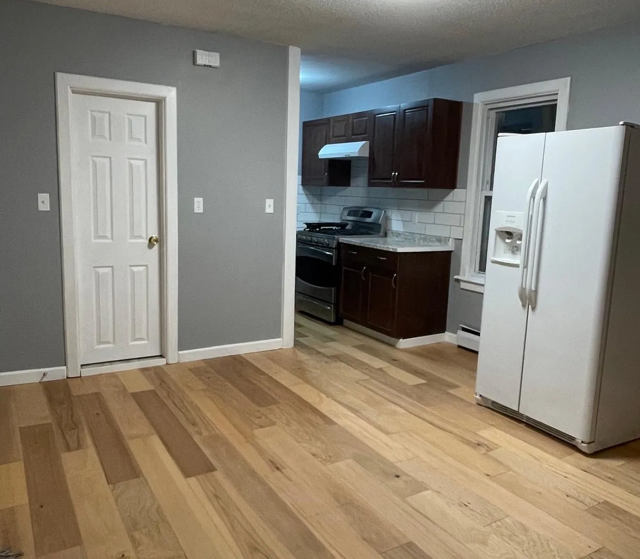 3 bed, 1200 sqft, $1,800 — Photo 3