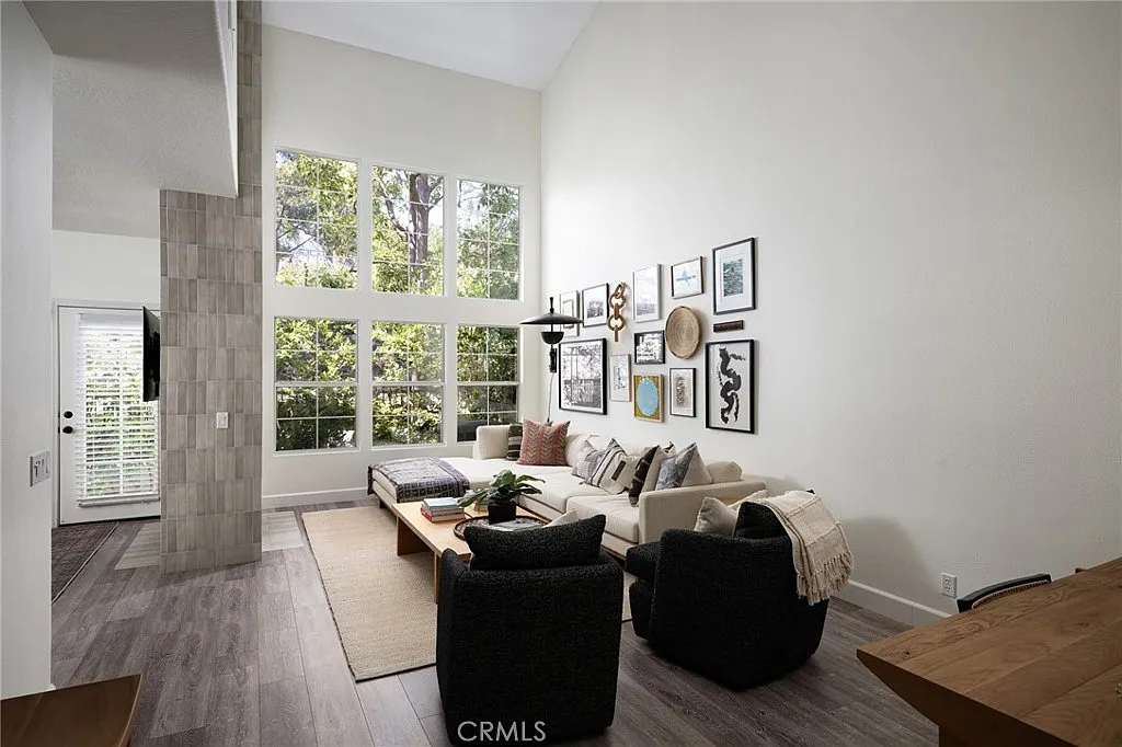3 bed, 1704 sqft, $12,000 — Photo 4