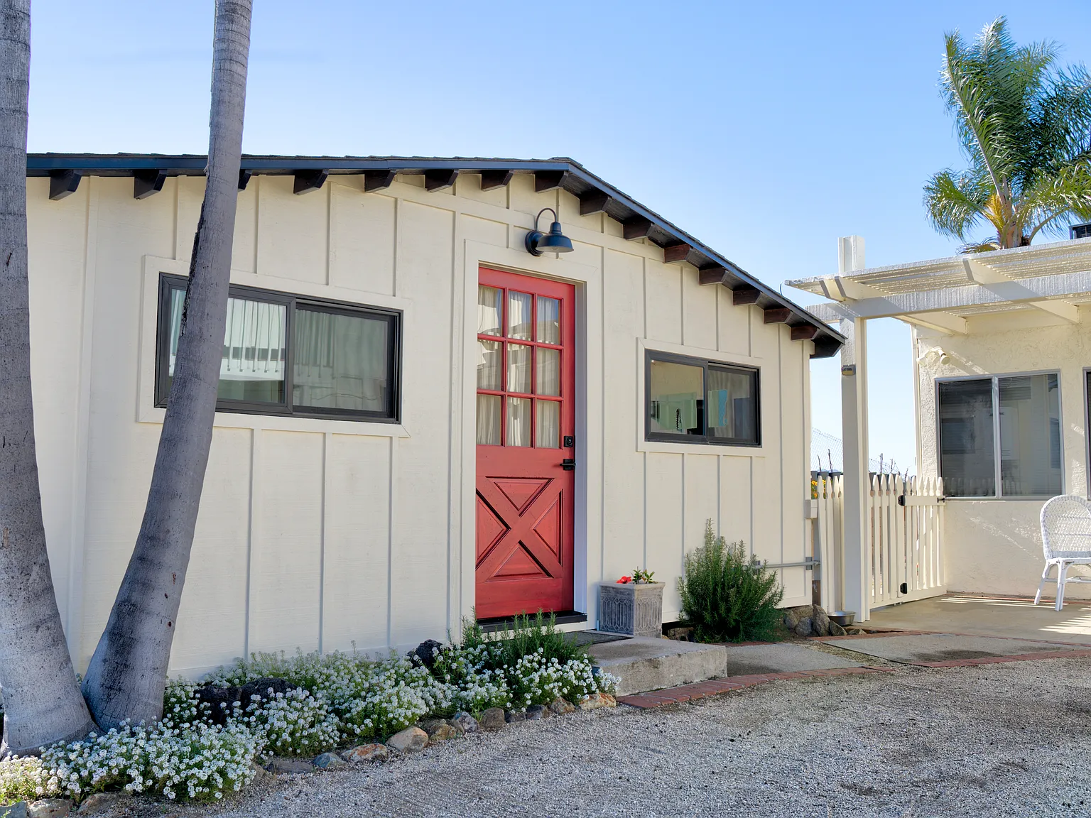 Studio, 350 sqft, $2,250 — Photo 4