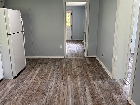 4th image of 937A Koehler Ave