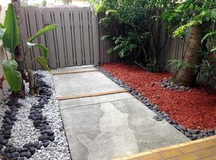 20607 NE 6th Ct, Miami, FL 33179