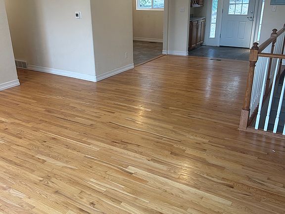2nd image of 42 Minden Cir