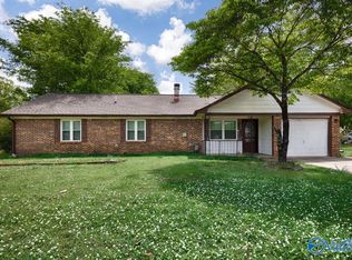 2815 Winchester Rd, New Market, AL 35761