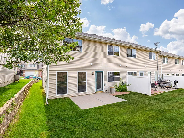 1718 Sawyer St — Photo 34