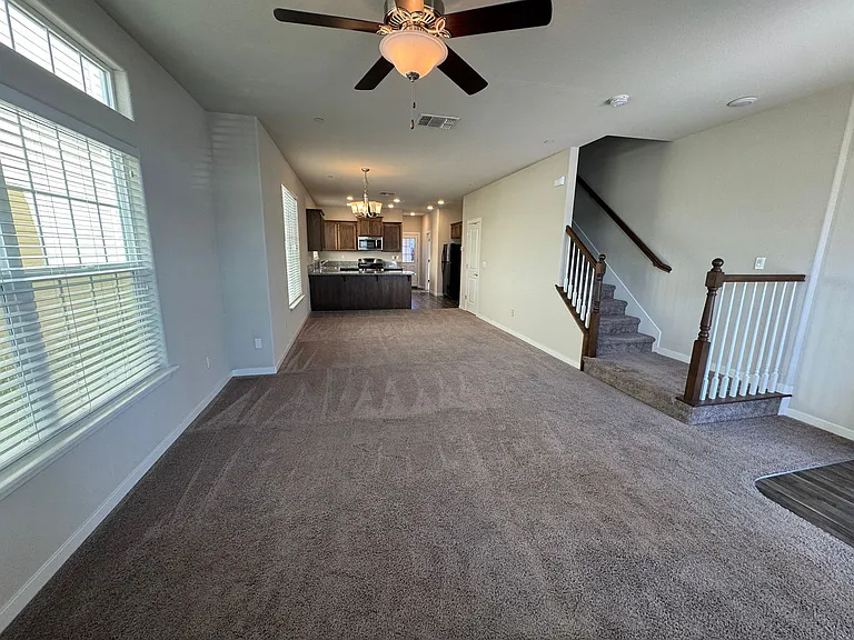 120 Ivy St — Photo 3