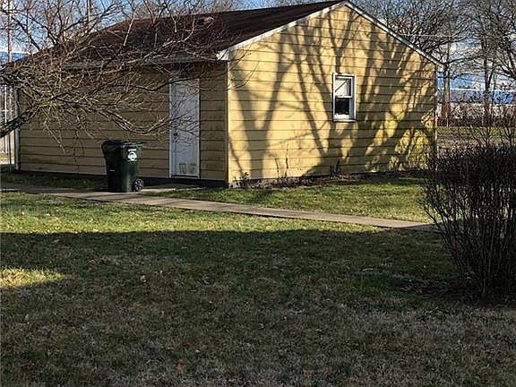 5th image of 1315 Young St