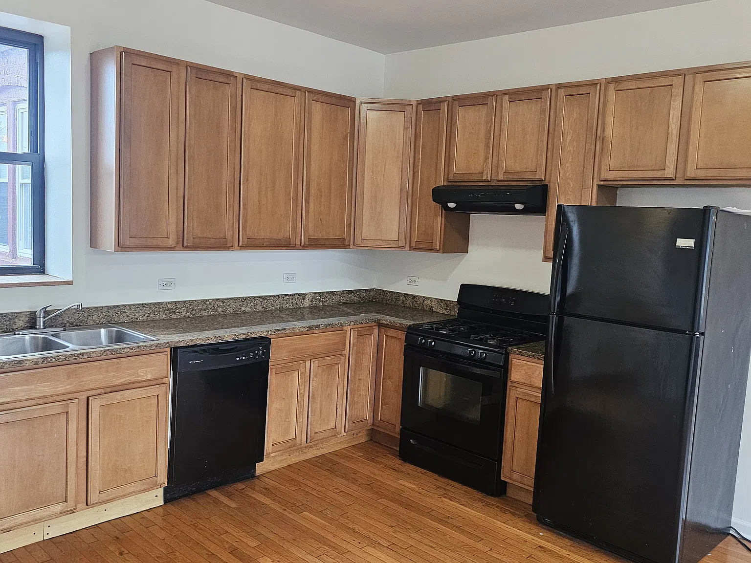 2 bed, $1,850 — Photo 3