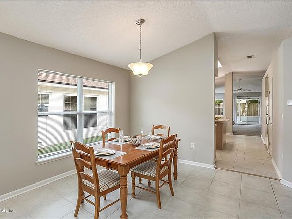 4th image of 8813 Chambore Dr