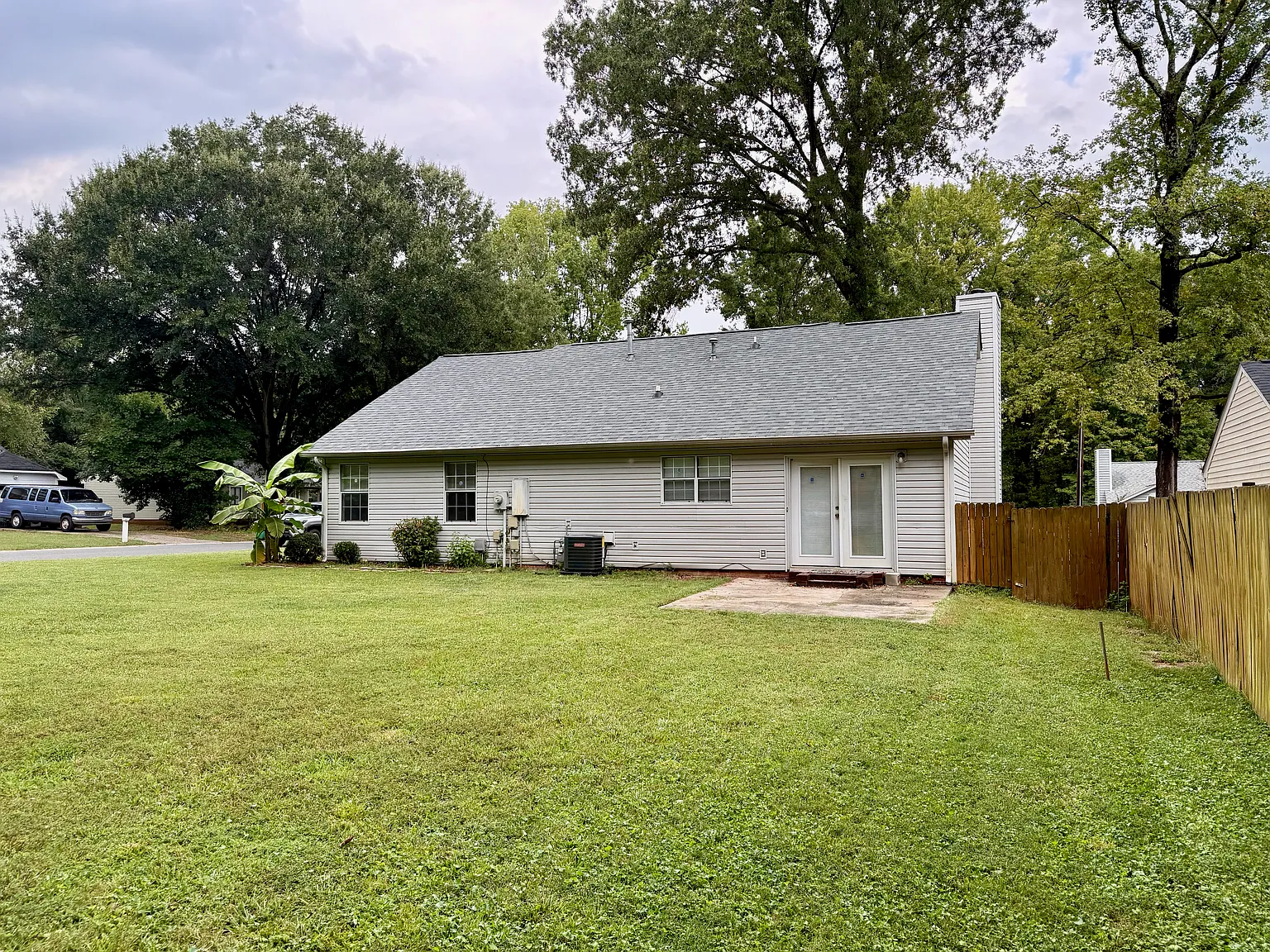 4 bed, 1408 sqft, $2,195 — Photo 4