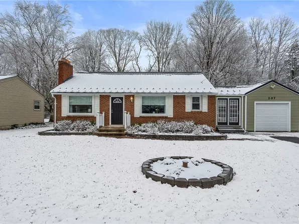 207 Euclid Dr, Fayetteville, NY 13066