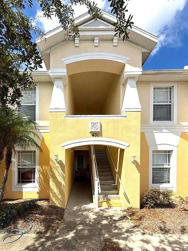 3 bed, 2.0 bath, 1149 sqft, $1,795 — Photo 3