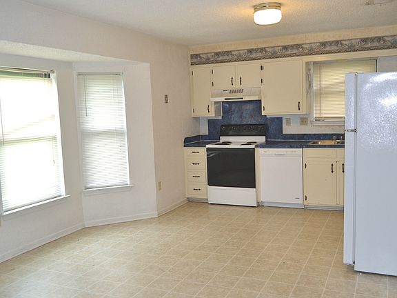 3rd image of 1807 Hammond Dr