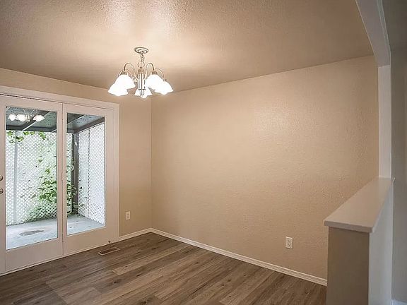 4th image of 1077 W Fairwood Ct