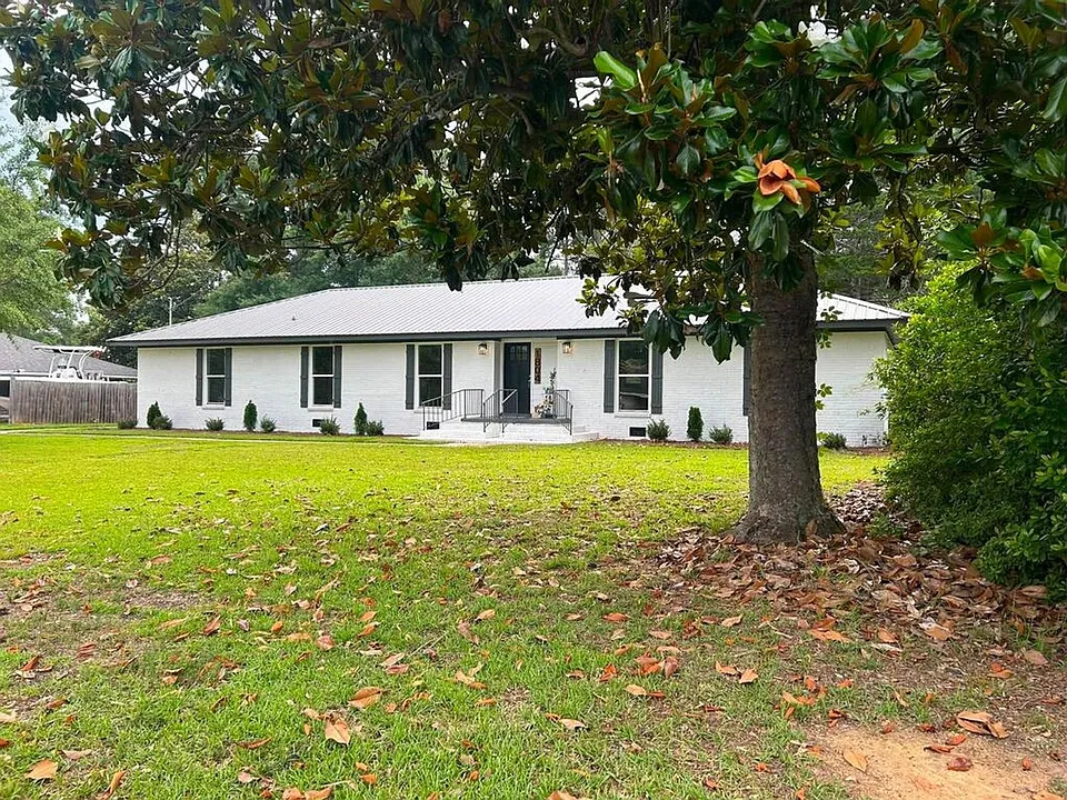 1804 Azure Dr