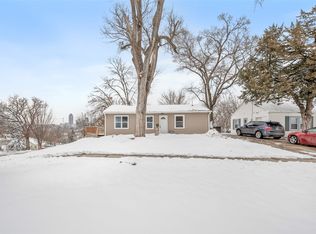 39 Hillside Ave, Des Moines, IA 50315