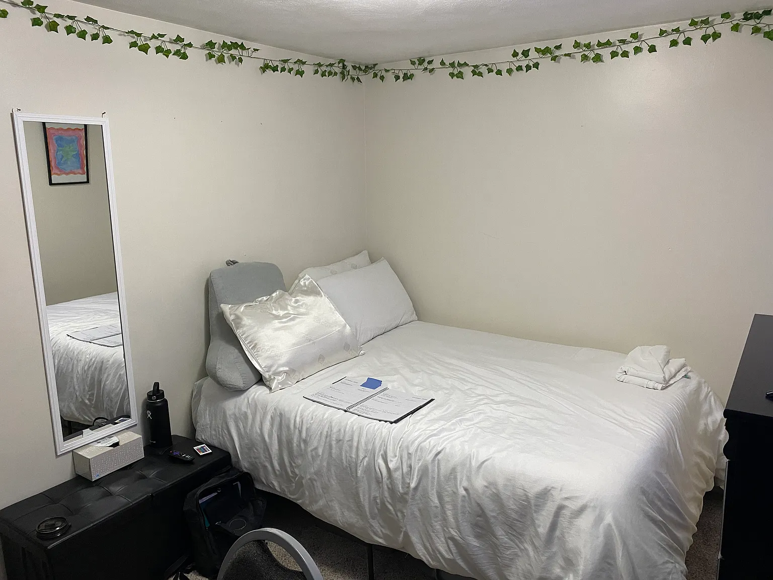 2 bed, 1000 sqft, $1,300 — Photo 4