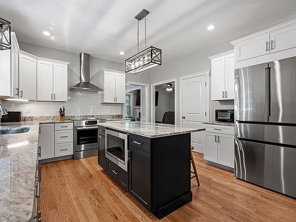 2nd image of 85 East St