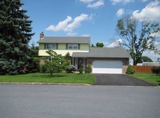 1944 Linden Ln, Whitehall, PA 18052