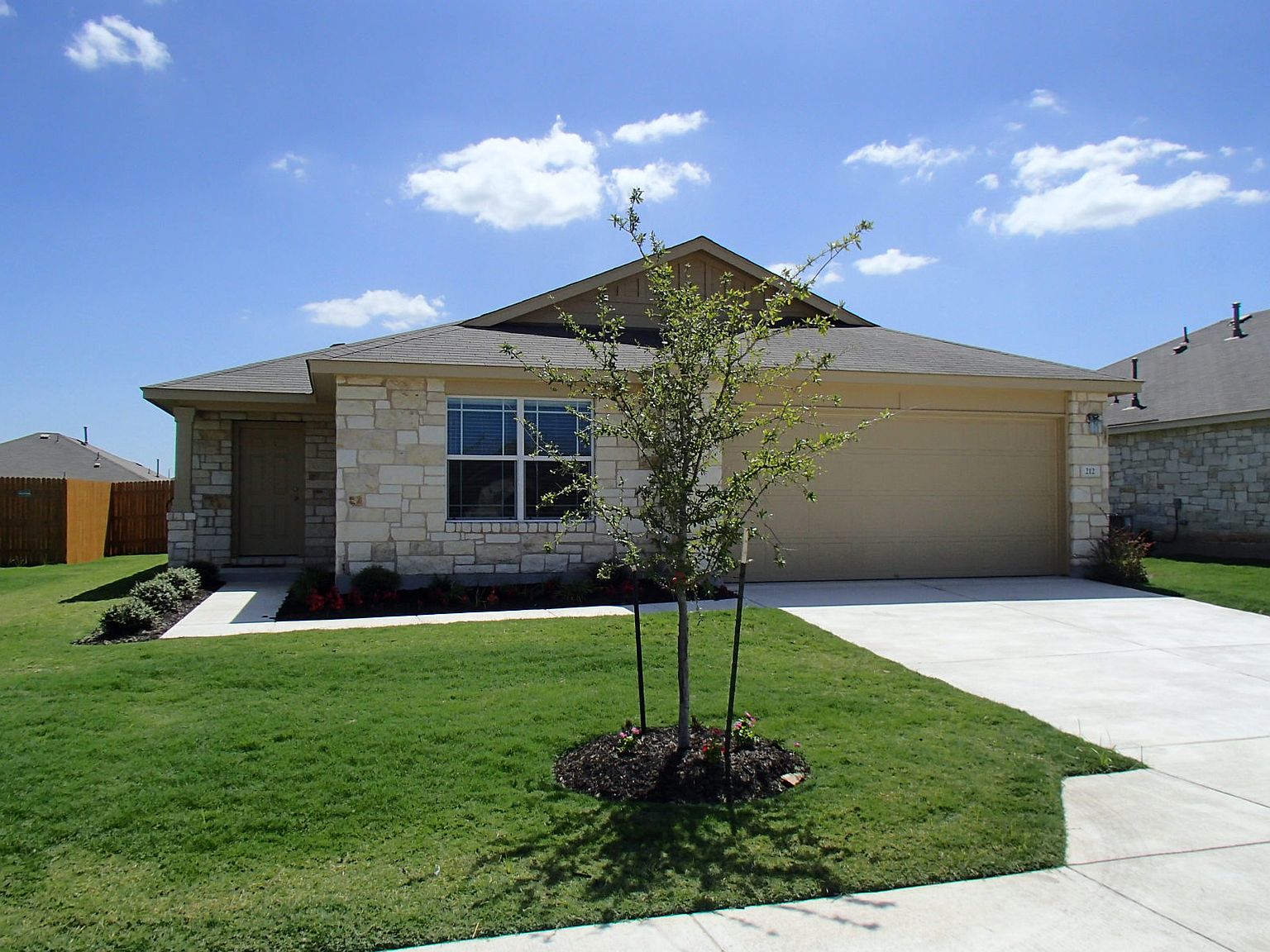 212 Pack Horse Dr, Bastrop, TX 78602 Zillow