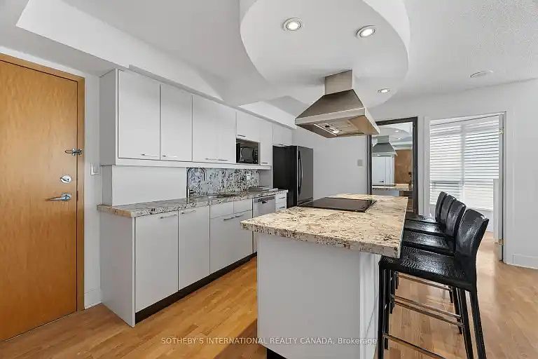 1st image of 550 Queens Quay W #809