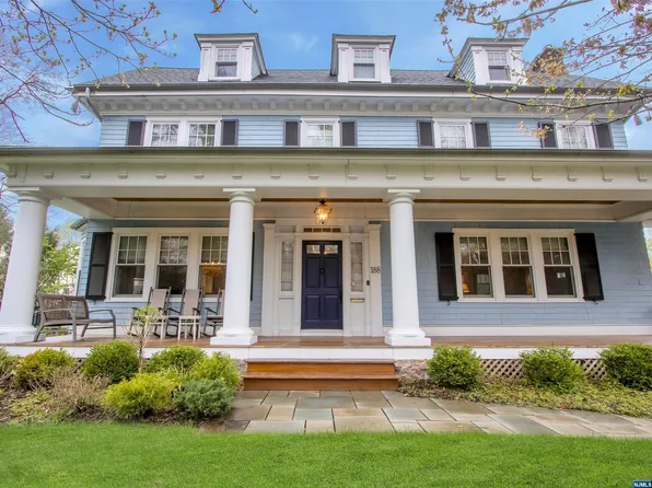 188 Lydecker St, Englewood, NJ 07631