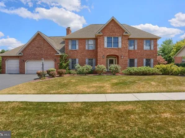 15 Derbyshire Dr, Carlisle, PA 17015