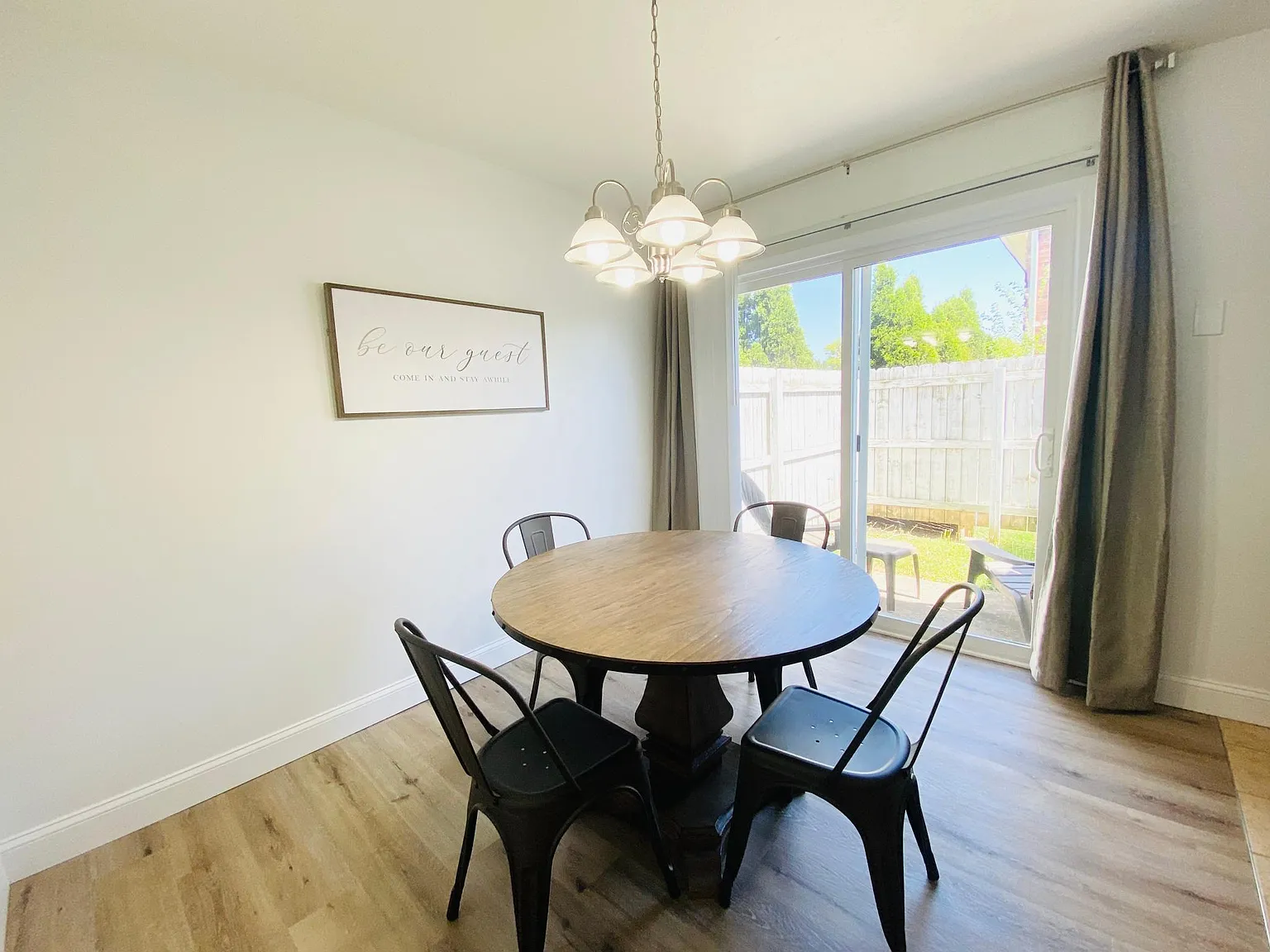 4860 Westport Rd — Photo 2