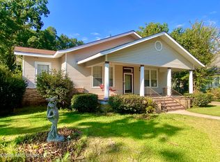 107 Pearl St, Crystal Springs, MS 39059
