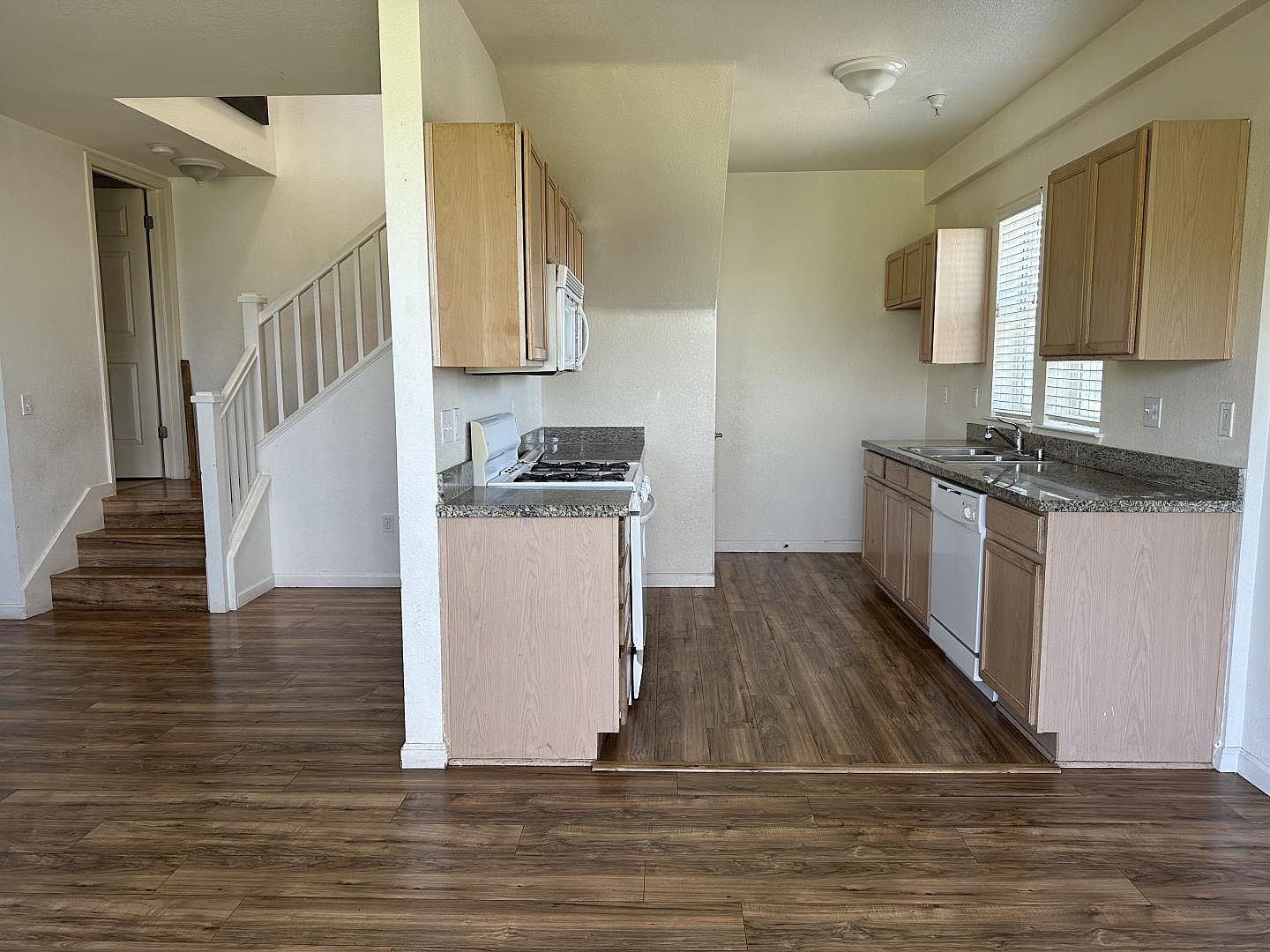 245 Pacifica Blvd UNIT 203, Watsonville, CA 95076 Zillow