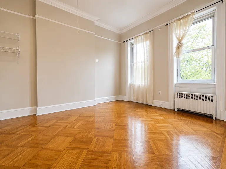 867 Park Pl #4B — Photo 1