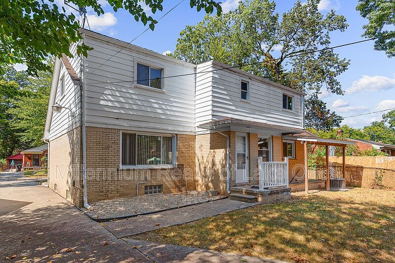 1st image of 24034 Meadowlark St