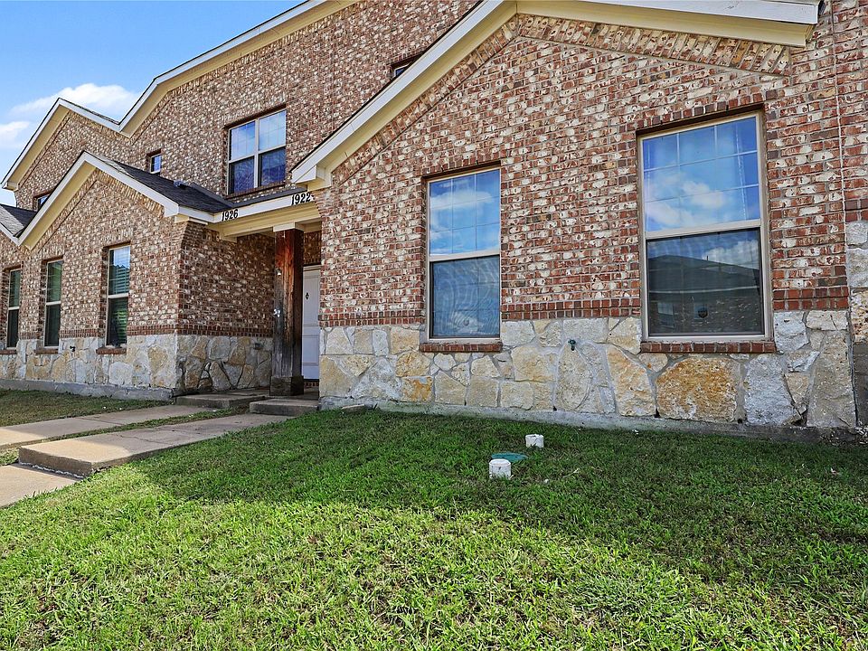 1st image of 1922 Timber Oaks Dr