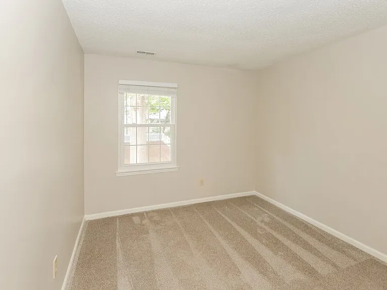 2108 David Earl Dr — Photo 15