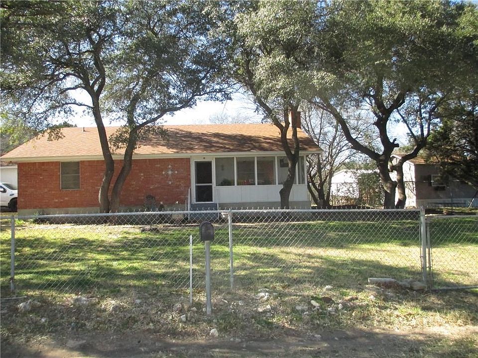 1st image of 205 Canyon Dr