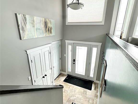 3rd image of 548 Brown Cres