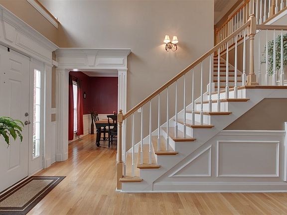 5th image of 2026 Woodcliff Dr