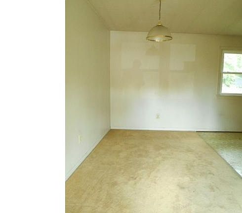 2nd image of 330 Fife Ct