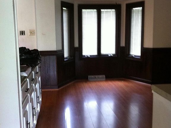 (Add CaptionHARD WOOD FLOORS)