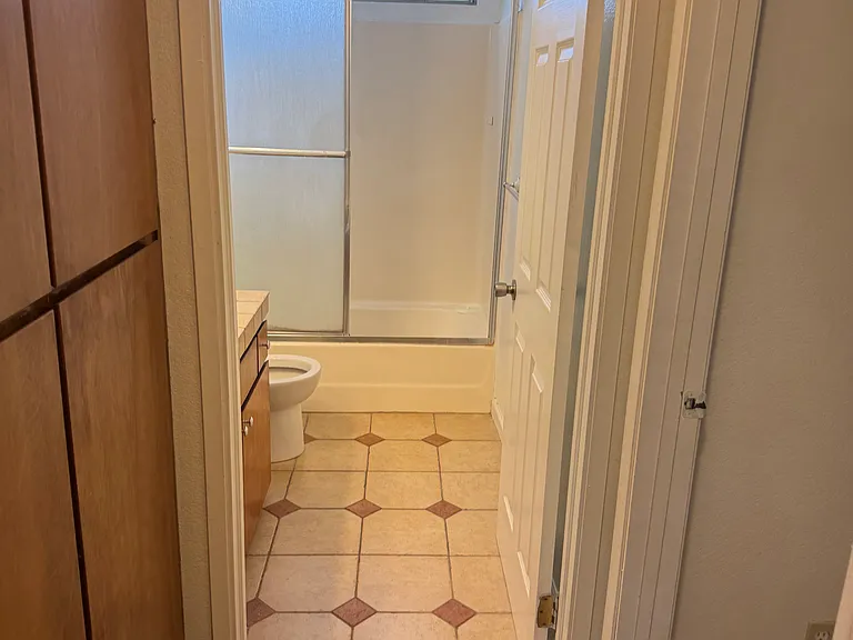 7478 Santa Ysabel Ave #E — Photo 10