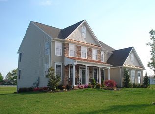 10 Hunters Chase, Etters, PA 17319