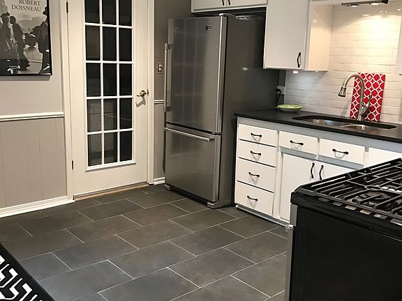 5th image of 205 Yukon Ave