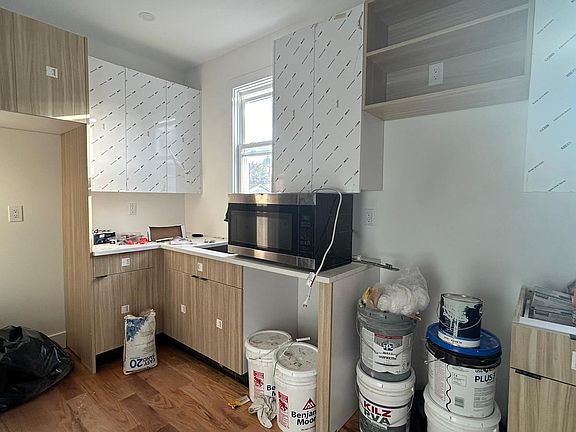 3rd image of 239 Halladay St #2L-2