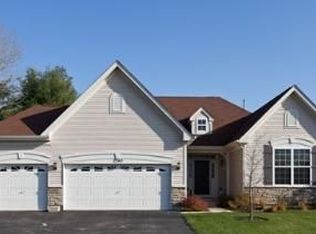 2240 Walnut Glen Blvd, Island Lake, IL 60042