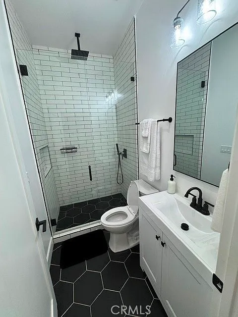 Studio, 450 sqft, $2,300 — Photo 4