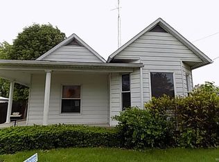 1225 N Jackson St, Litchfield, IL 62056